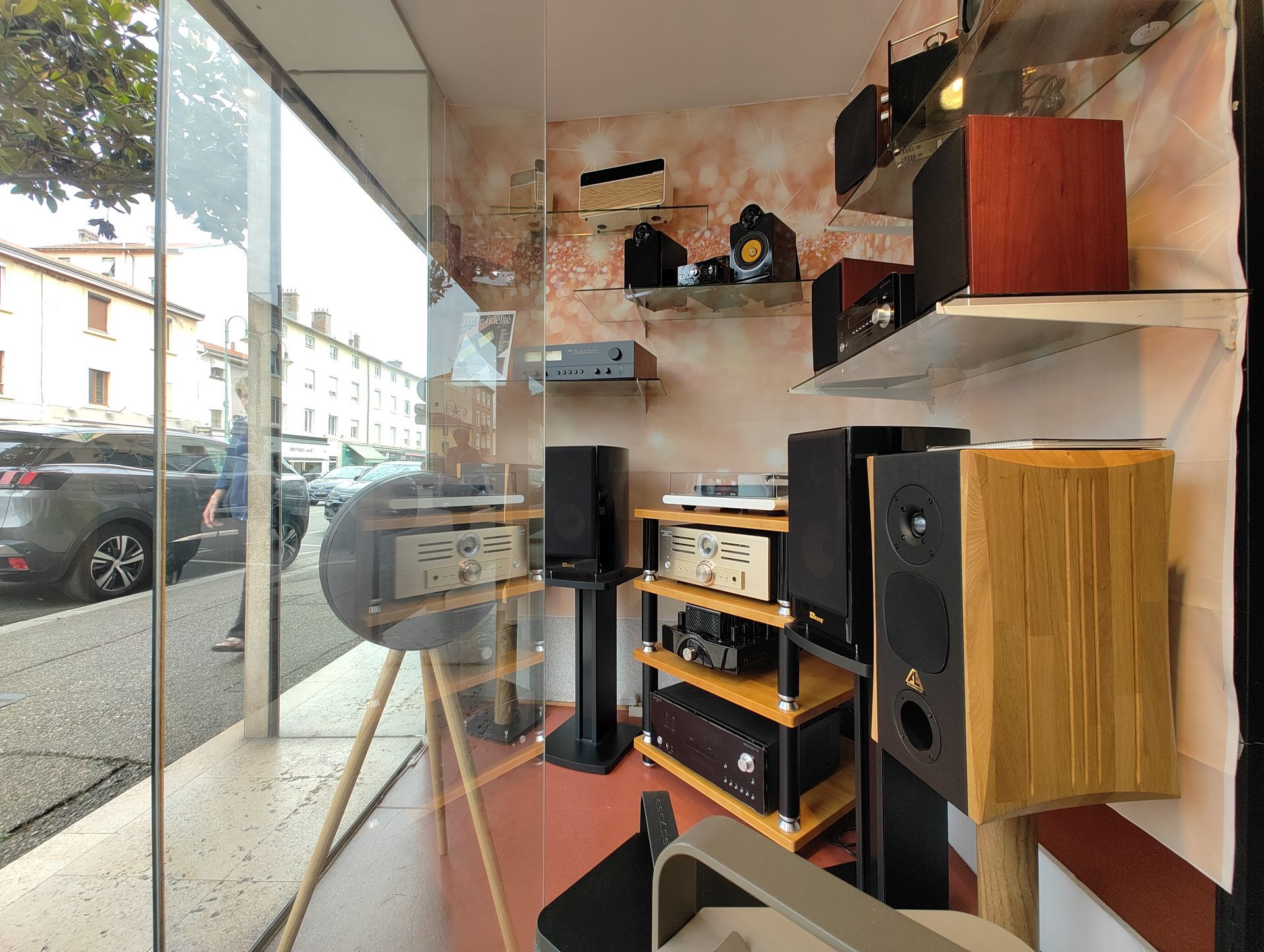 Vitrine du magasin Prestige du Son