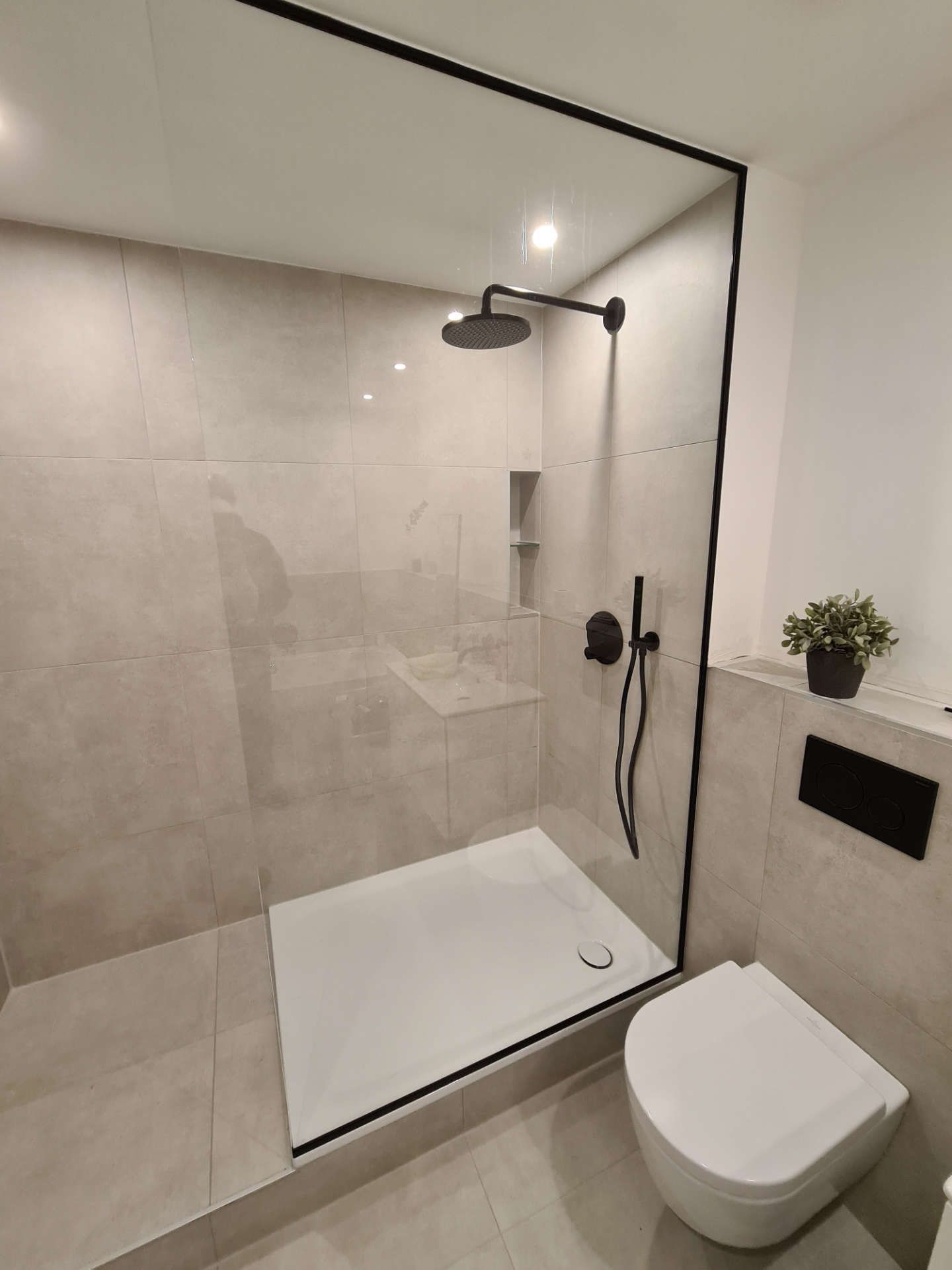 Duschabtrennung aus Glas