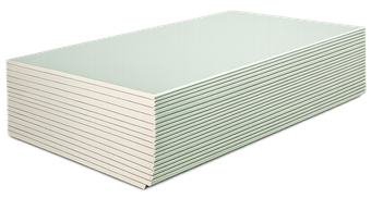 Une pile de dalles de plafond acoustiques rectangulaires vert clair avec un motif de grille perforée.