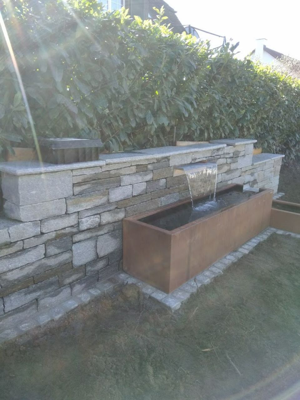 Mauer, die von Naturstein & Garten Julio Do Paço Alves gebaut wurde