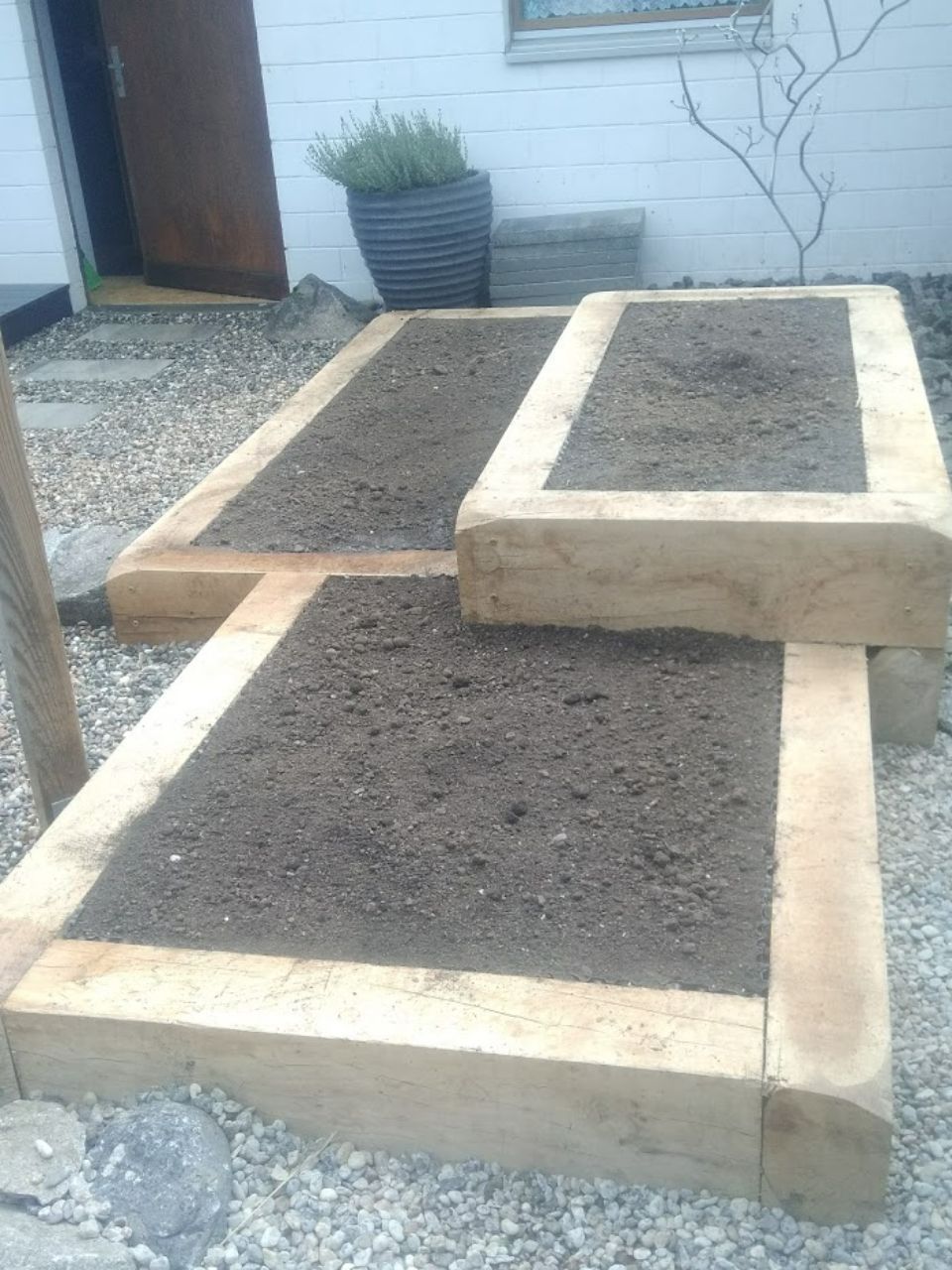 Beete, die von Naturstein & Garten Julio Do Paço Alves gemauert wurden