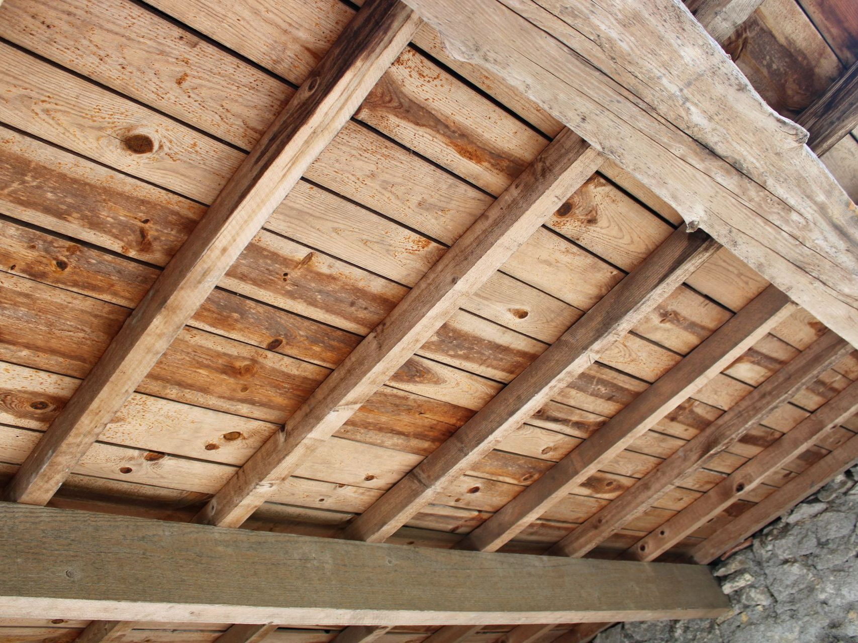 Charpente en bois ancienne