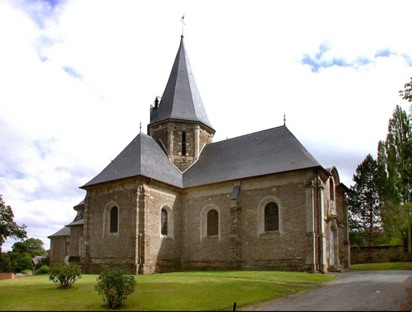 Pose de solins le long d'une toiture en pente composée de tuiles plates