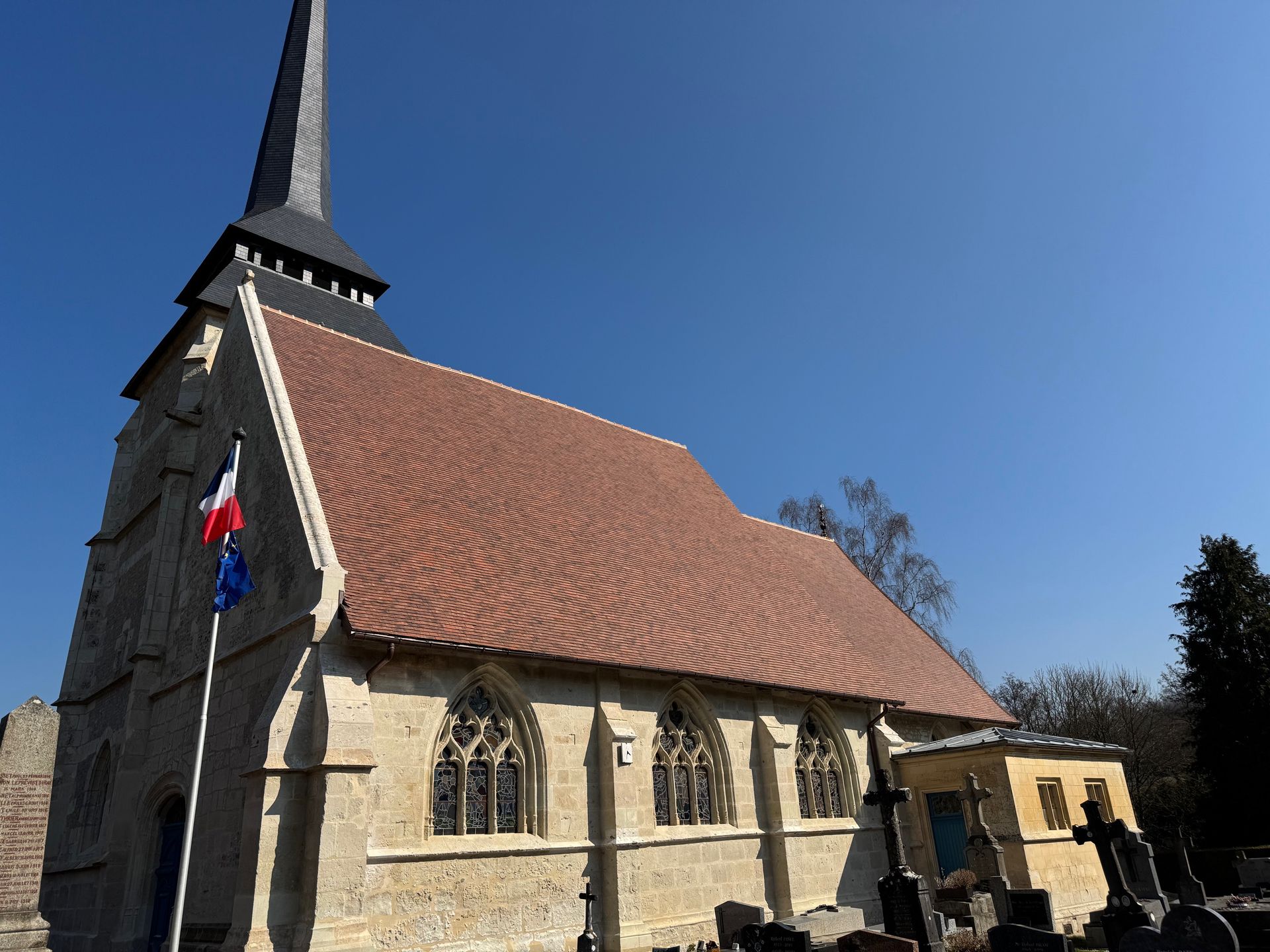 Toiture d'une église rénovée