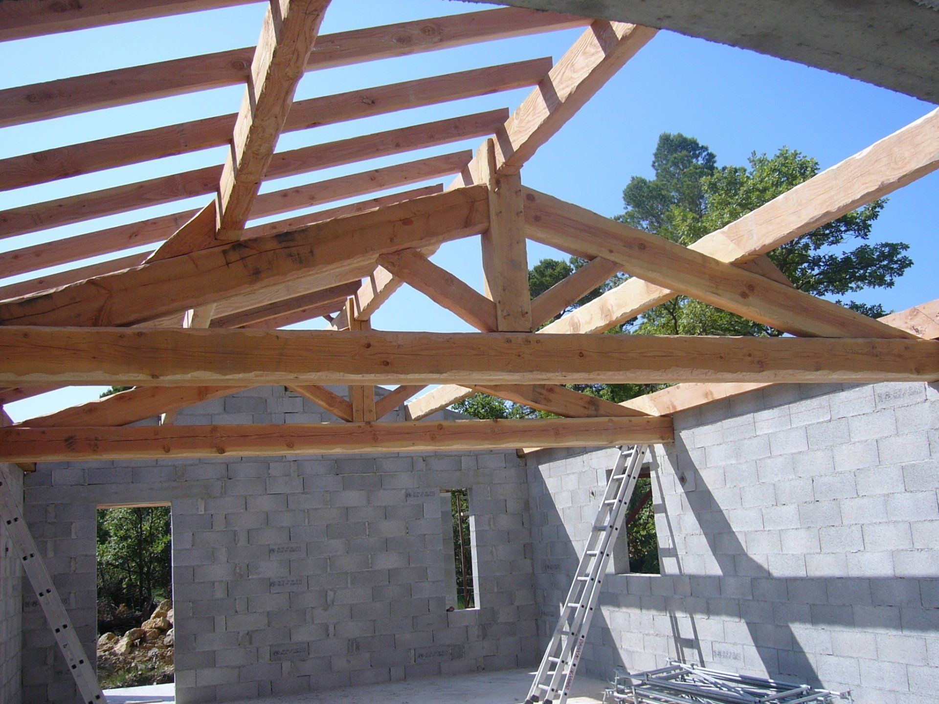 Pose de charpente bois