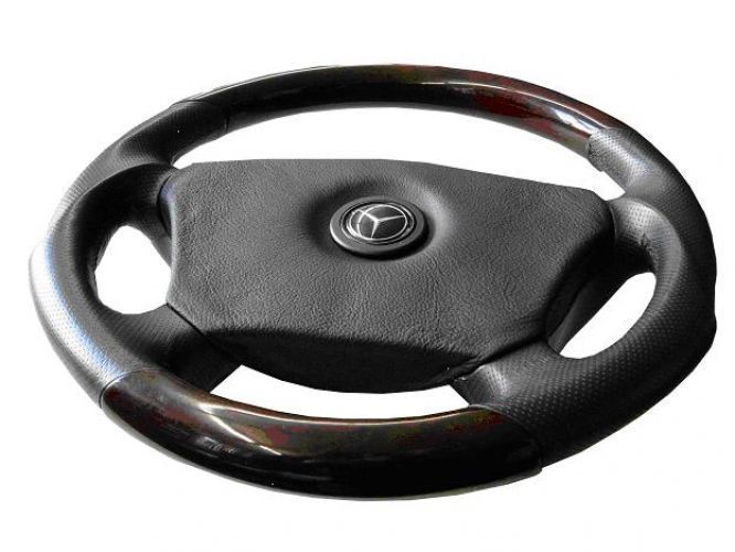 Lenkrad mit Leder Ueberzogen - Atelier Eve in Effretikon