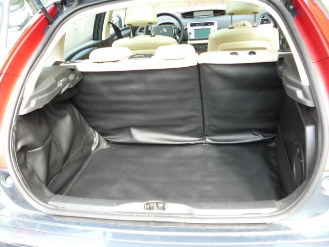 Kofferraumauskleidung für Hund - Atelier Eve in Effretikon