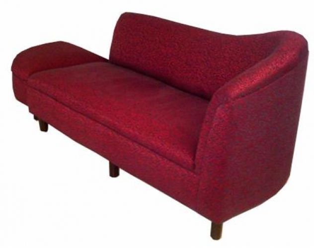 rotes Sofa - Atelier Eve in Effretikon