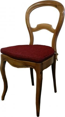 Stuhl neu lackiert Sitzkissen angefertigt - Atelier Eve in Effretikon