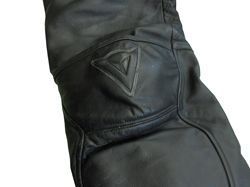 Motorradkleidereparatur - Atelier Eve in Effretikon