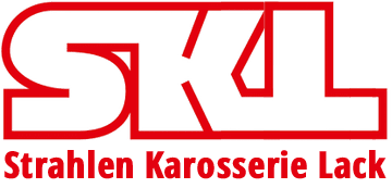 Ein rot-weißes Logo für Strahlen Karosserie Lack