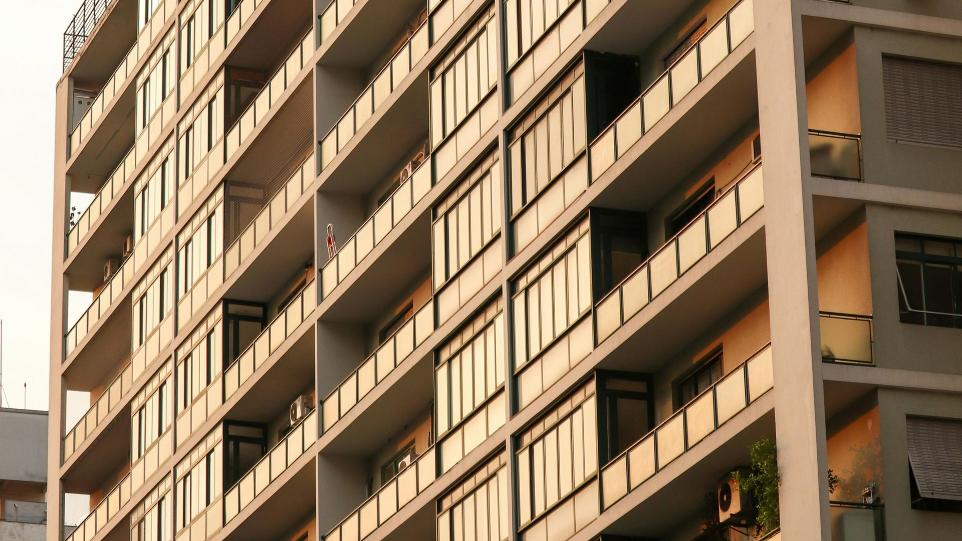 Edificio de viviendas de protección oficial 