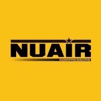 El logotipo de Nuair es negro y amarillo sobre un fondo amarillo.