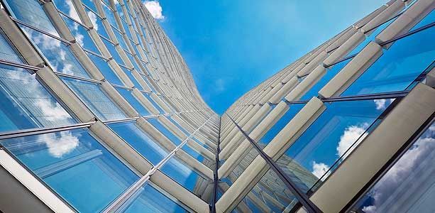 Vitres d'un bâtiment.