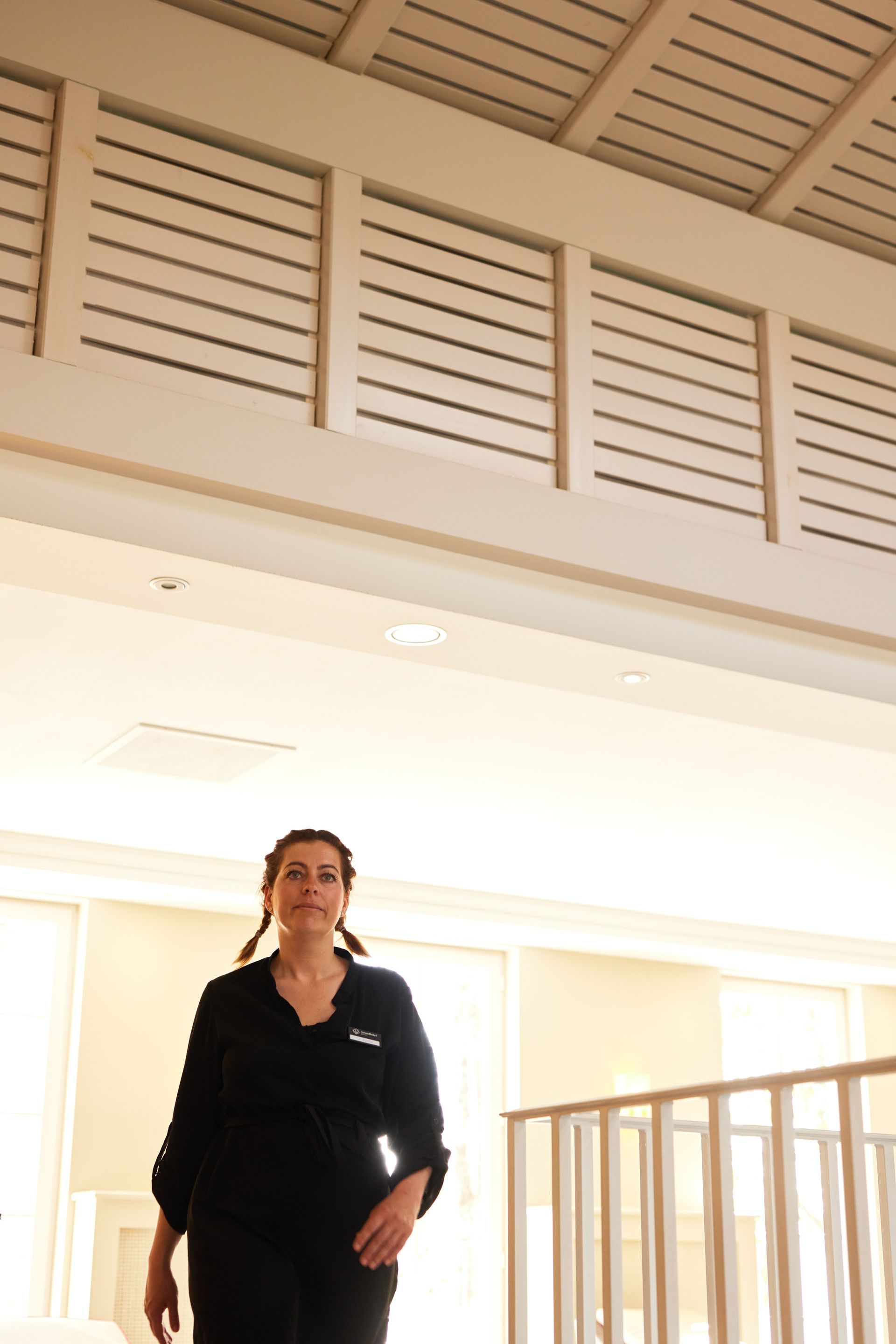 Mitarbeiterin im Wellnesspavillon