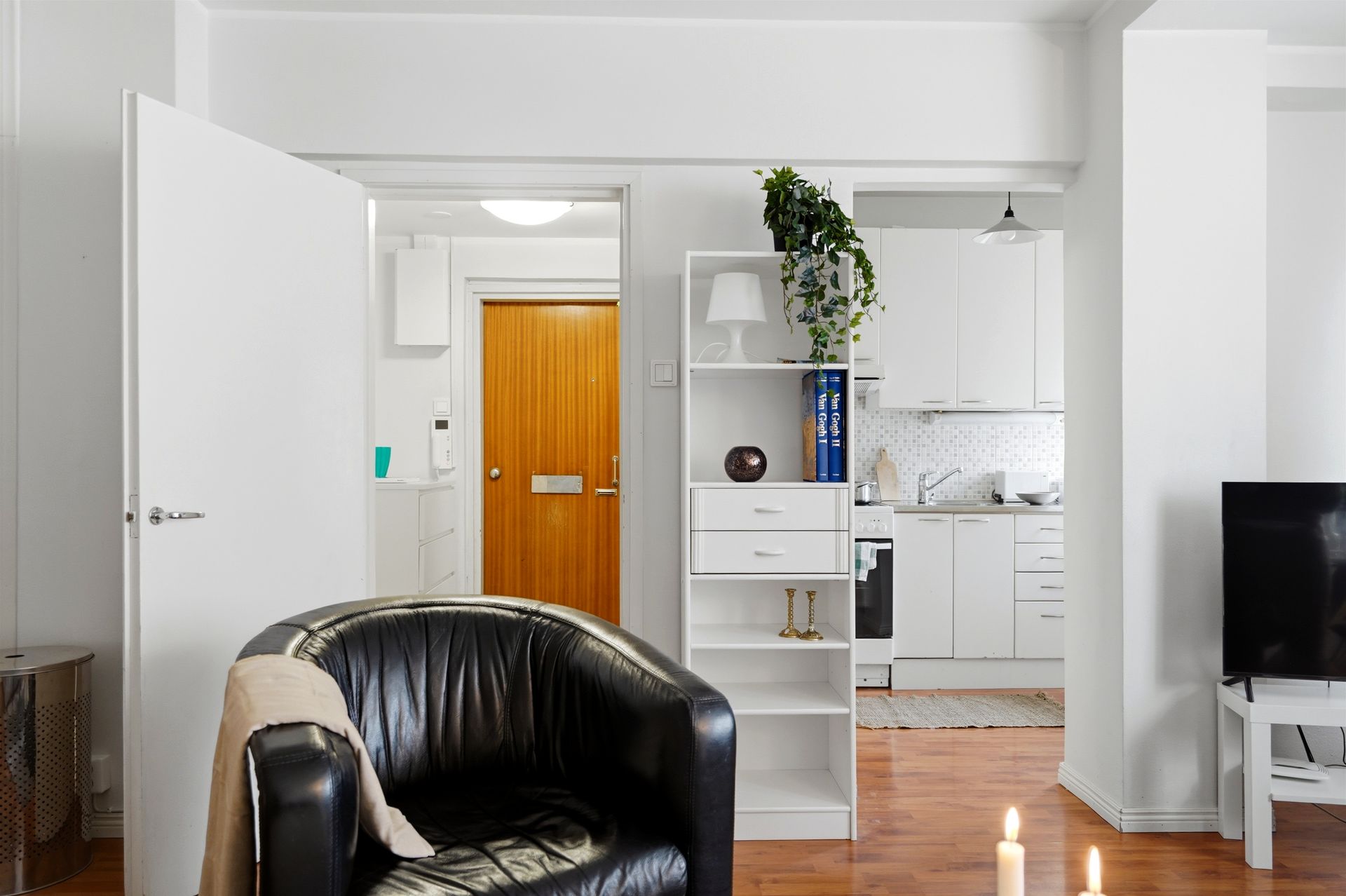 Spacious studio apartment in Punavuori