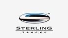 Logotipo de Sterling Trucks sobre un fondo blanco