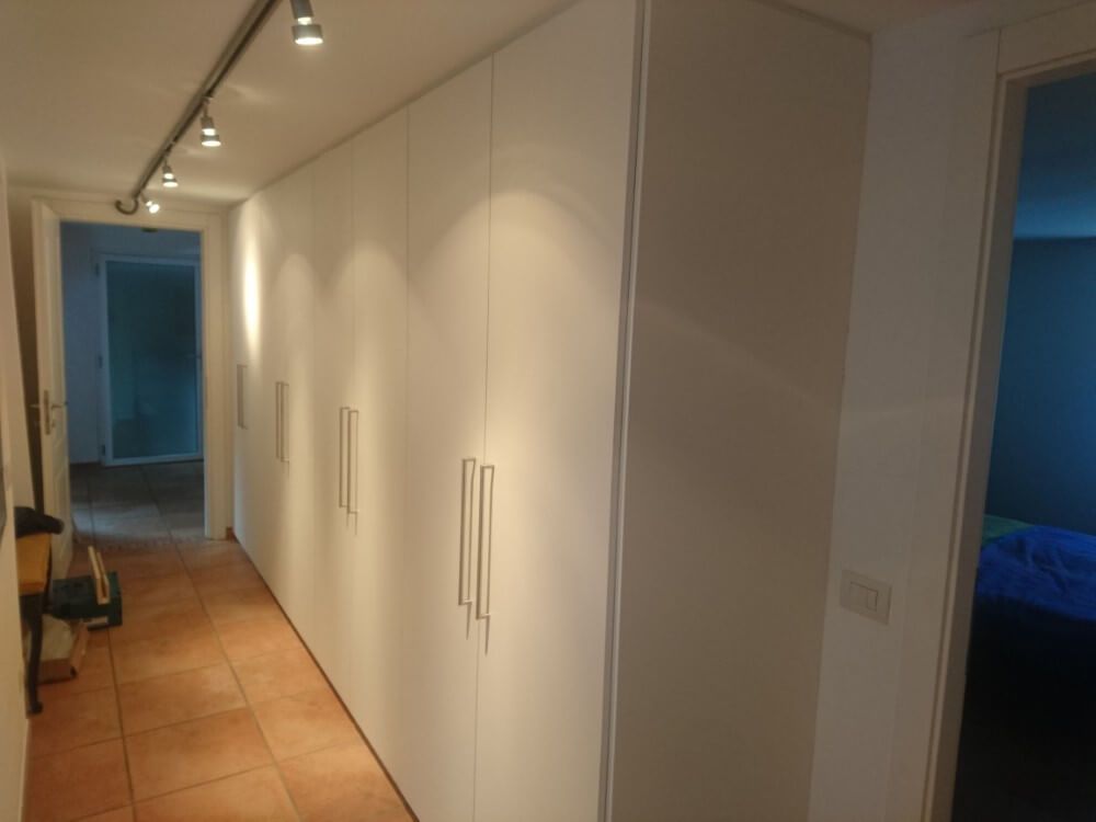 armadio bianco su misura