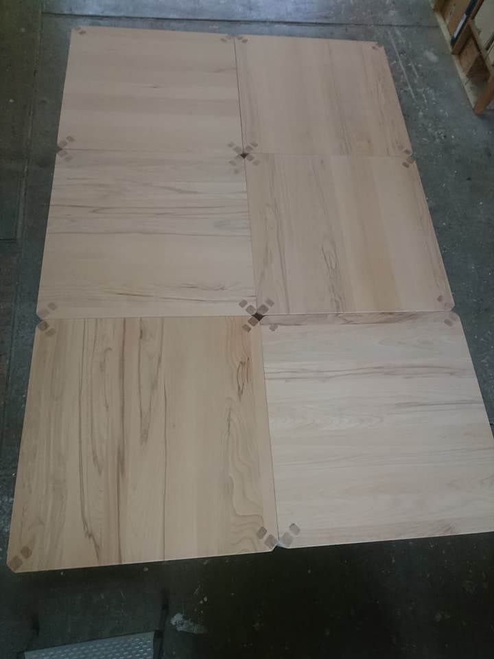 tavolo in legno artigianale