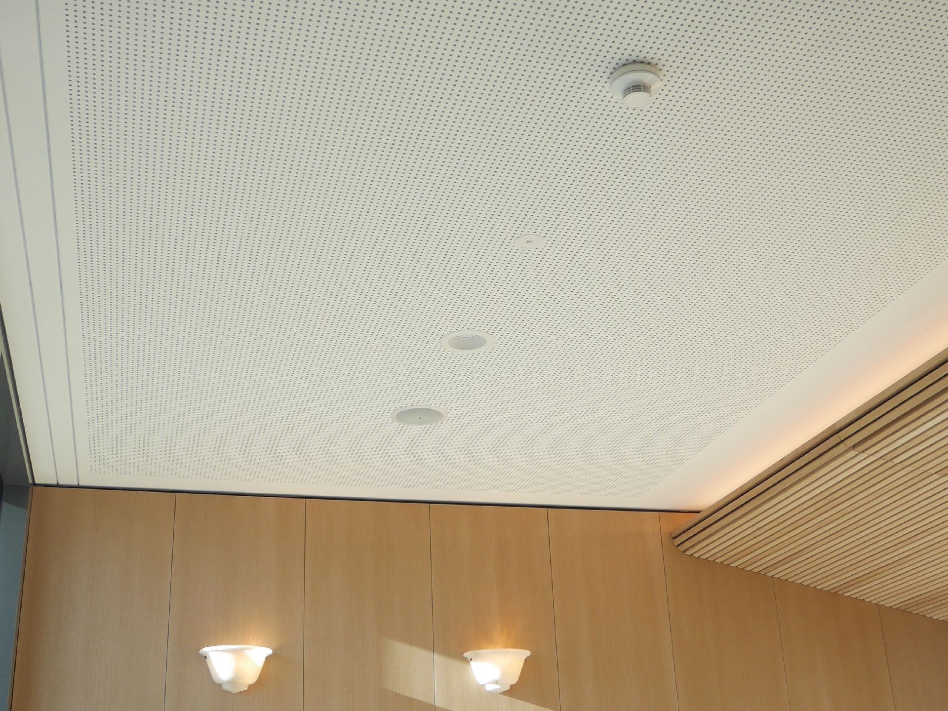 Hotel - Lochplattendecke