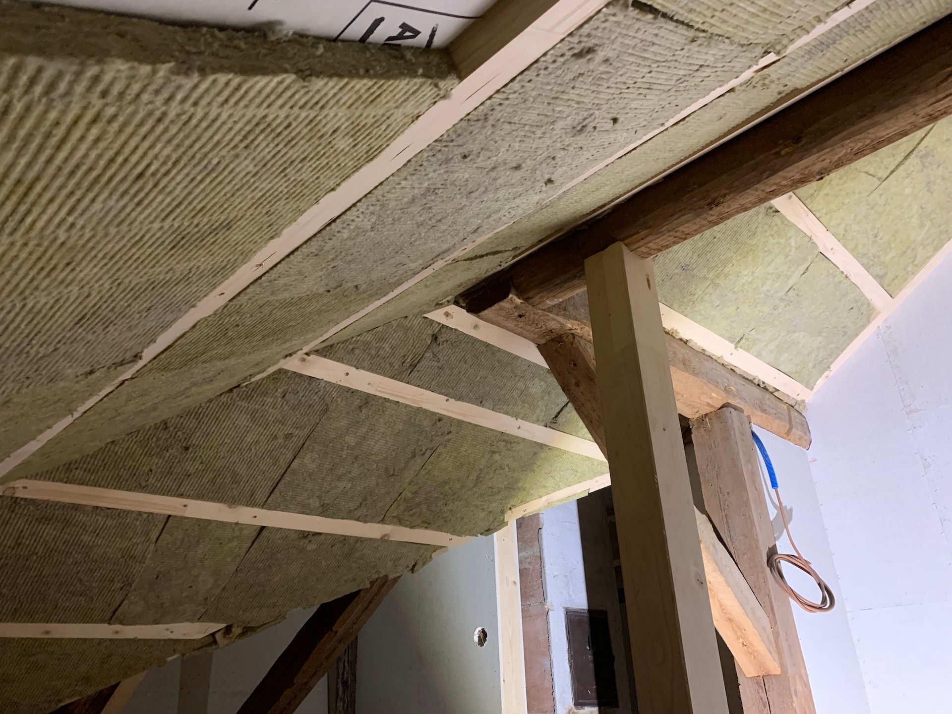 Dachstock - Rost und Dämmung