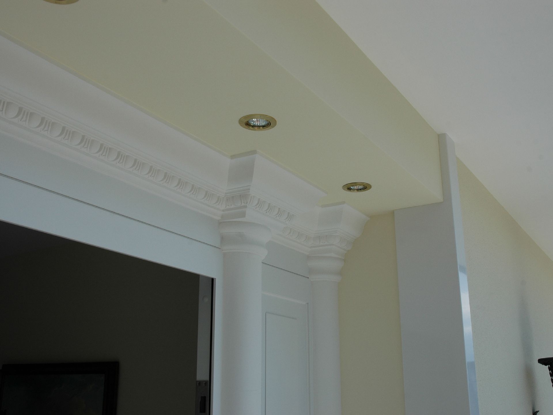 Wohnhaus Oppligen - Durchgang mit Pilaster