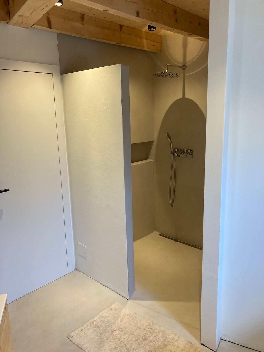 Naturofloor bodenebene Dusche