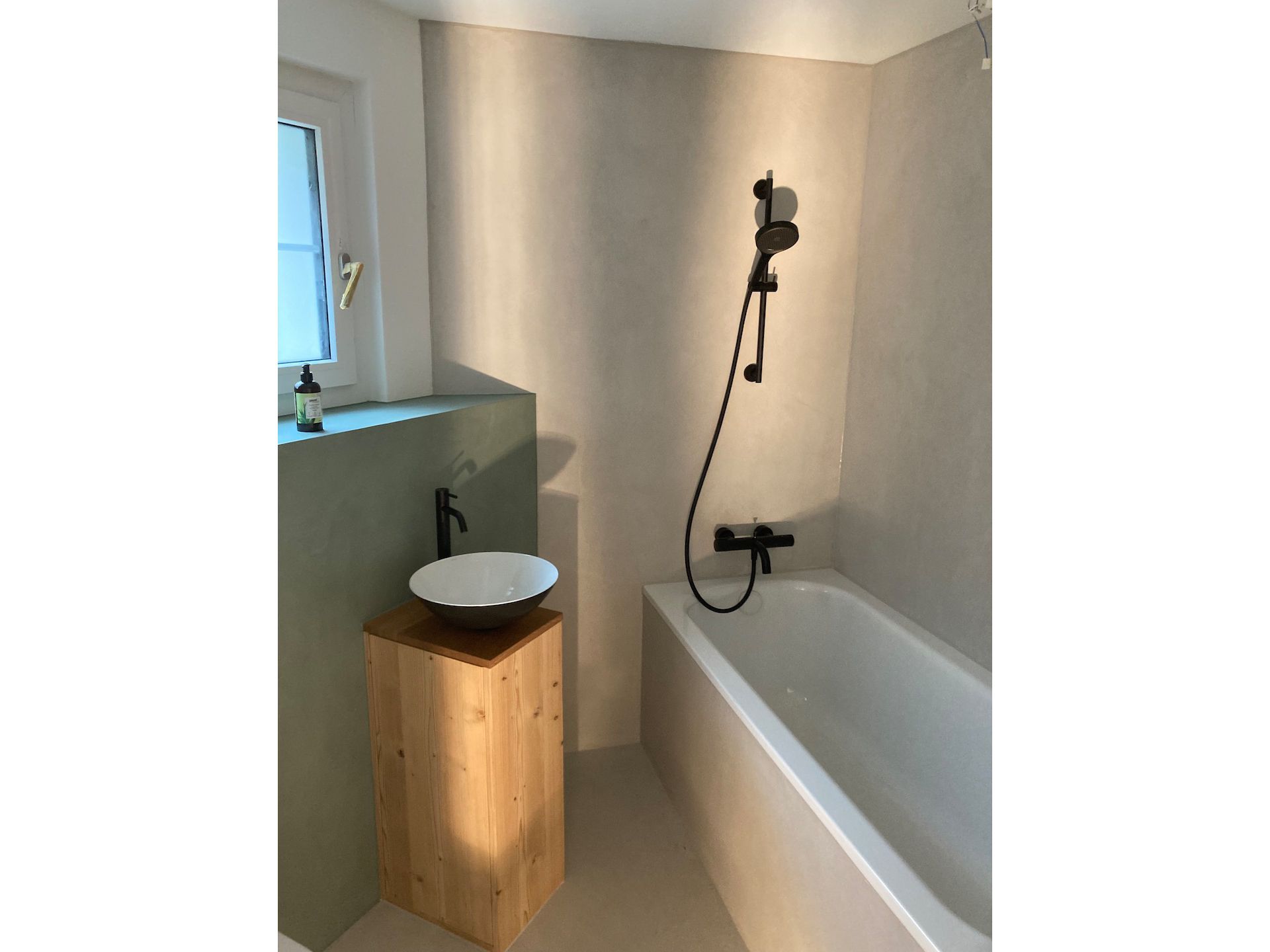 Naturofloor zweifarbig Boden und Wände