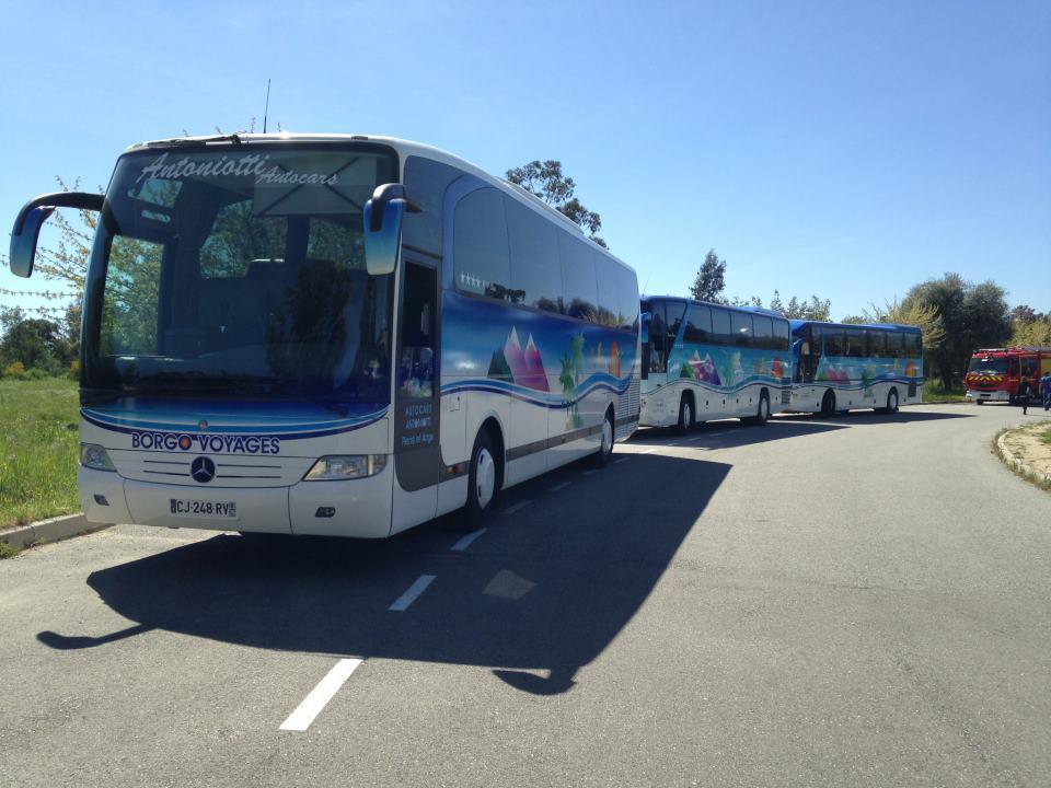 Autocar de Borgo Voyages