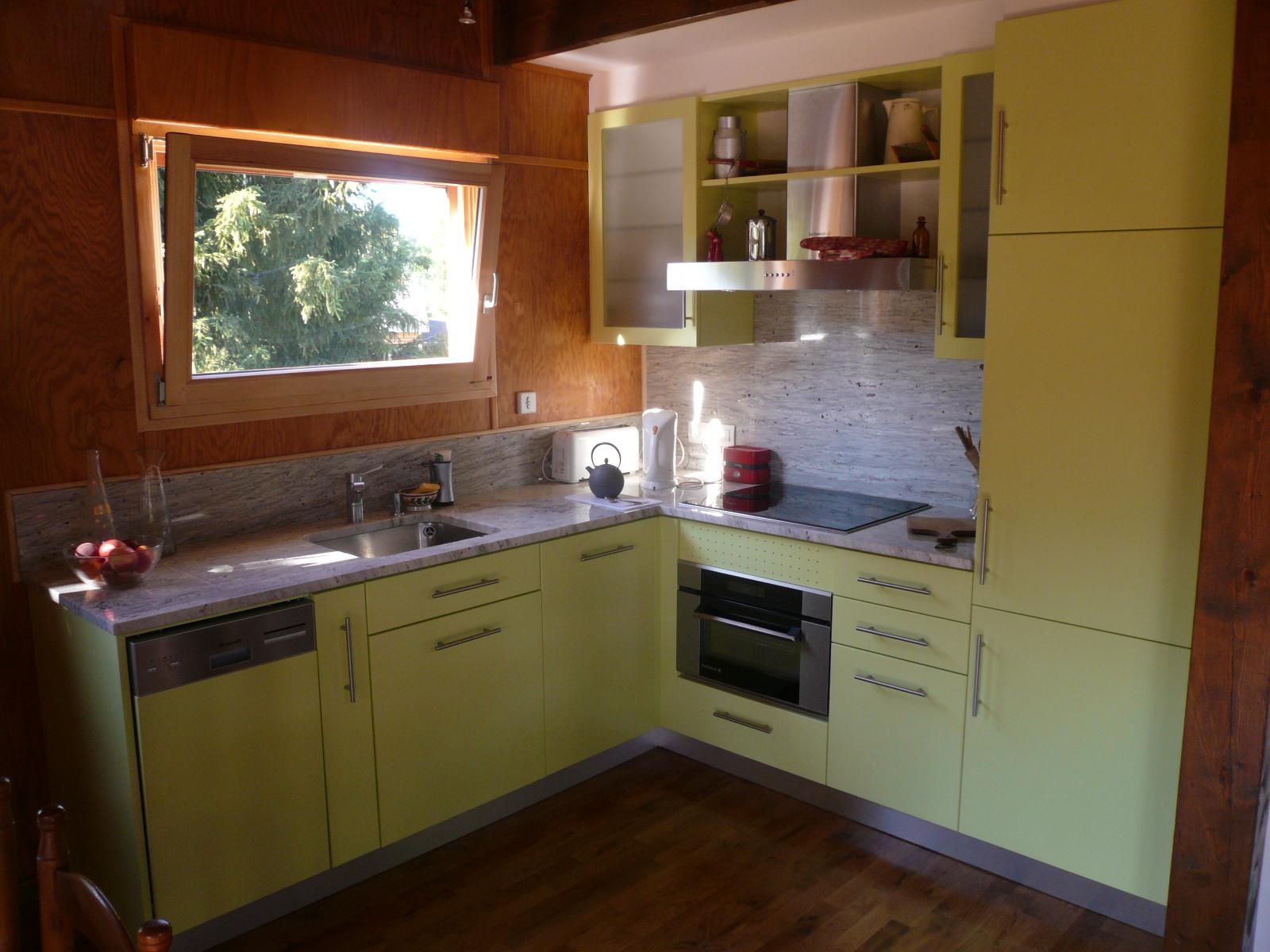 Mobilier en PerfestSens et plan de travail en Silestone.