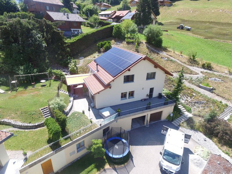 panneaux photovoltaïques sur le toit