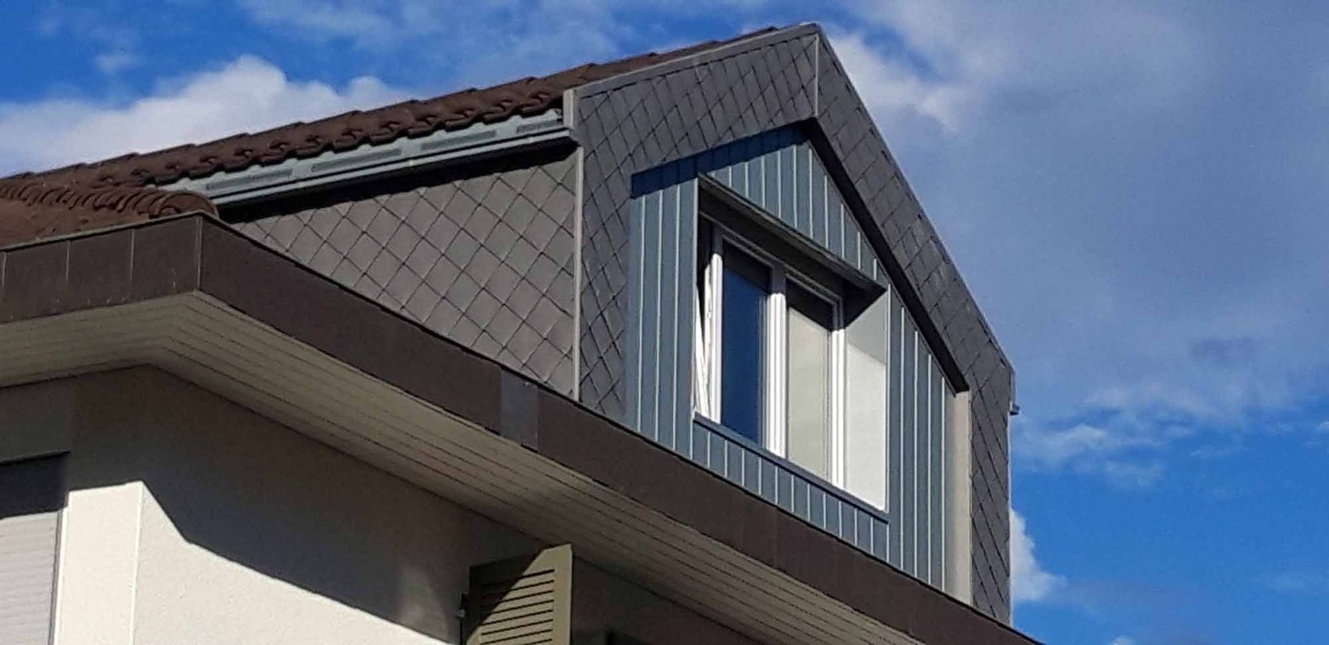 Vorbewittertes Dach - Spenglerei Schmid Christian GmbH - Altendorf