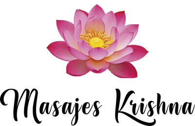 Flor de loto rosa sobre el texto "Masajes Krishna".