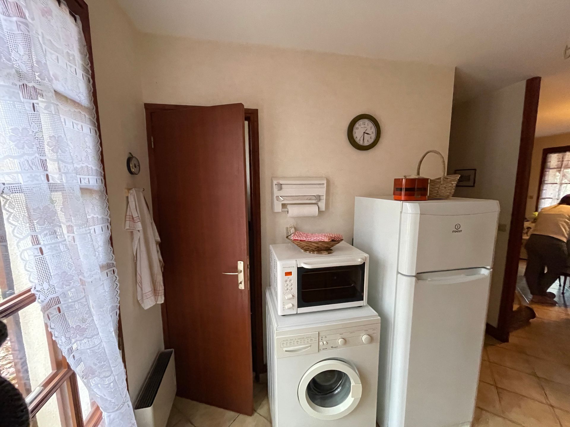 Appareils électroménagers dans une cuisine