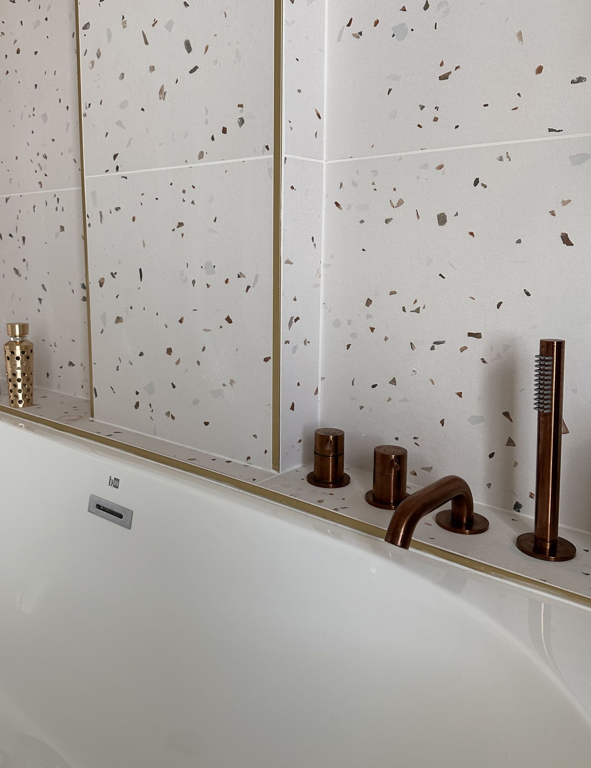 Robinetterie d'une baignoire