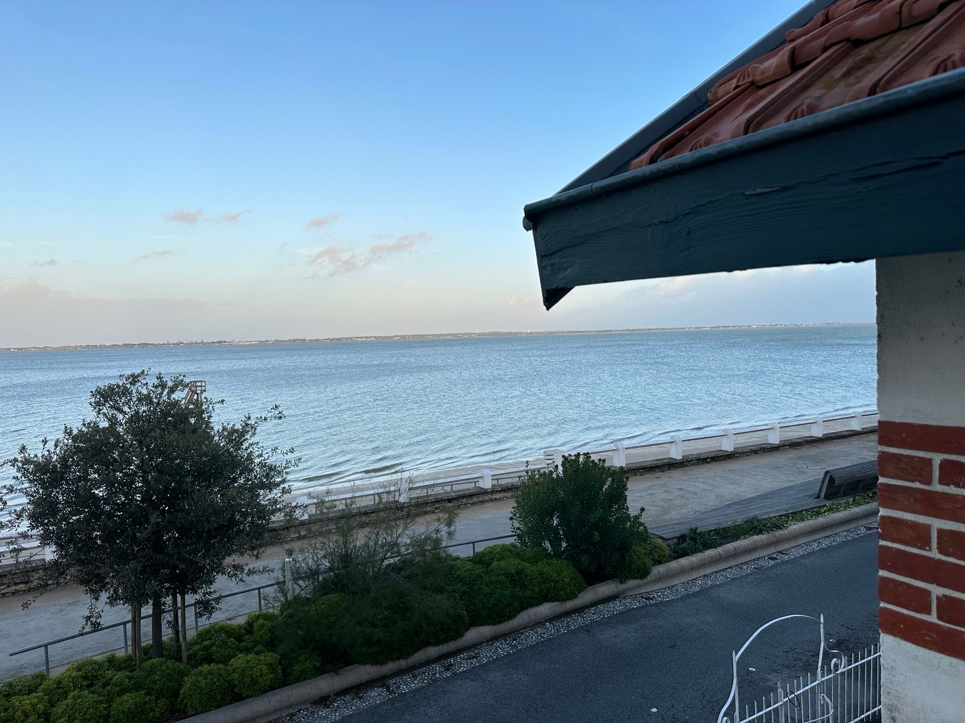 Maison au bord de l'océan