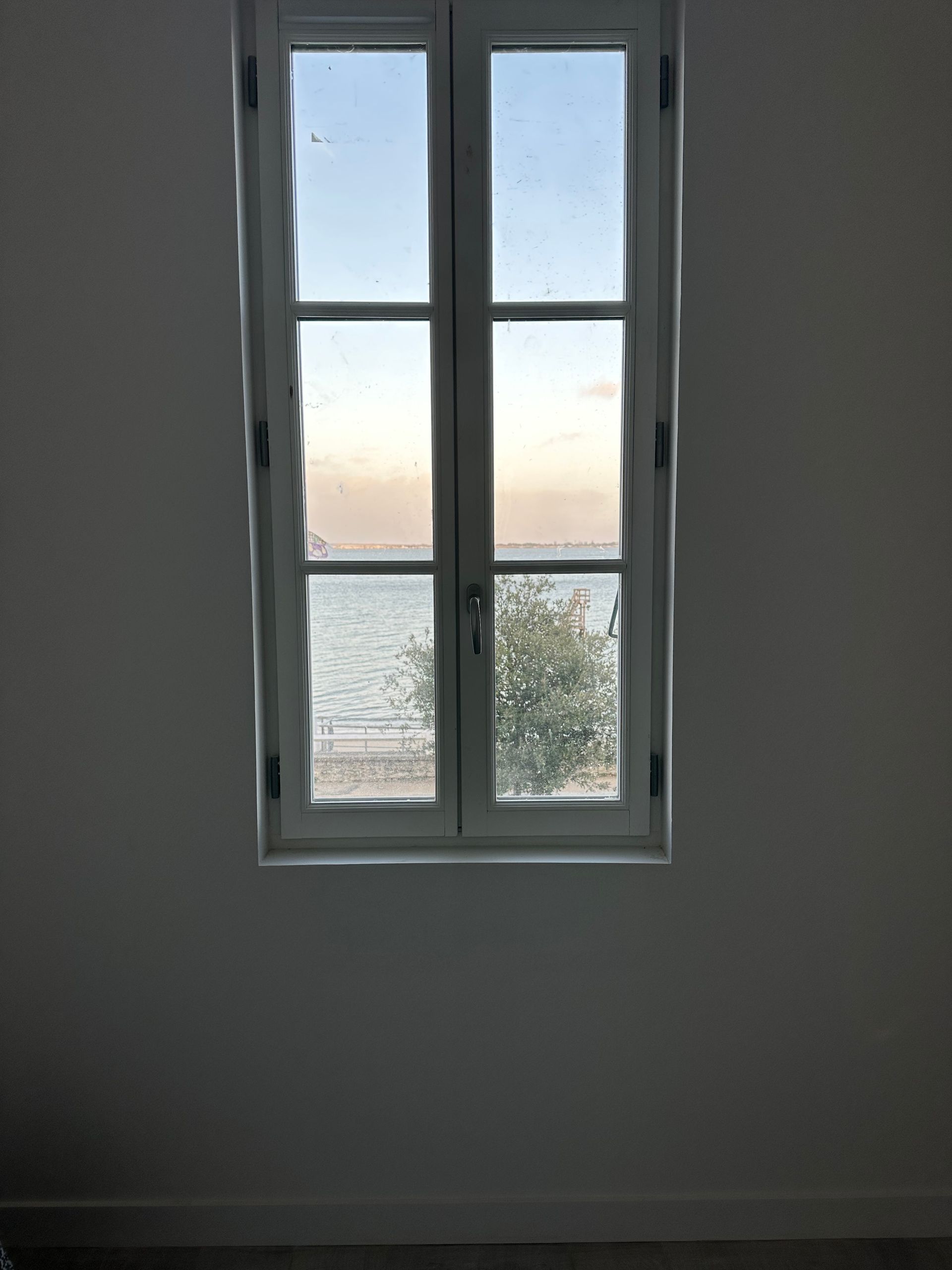 Grande fenêtre en PVC