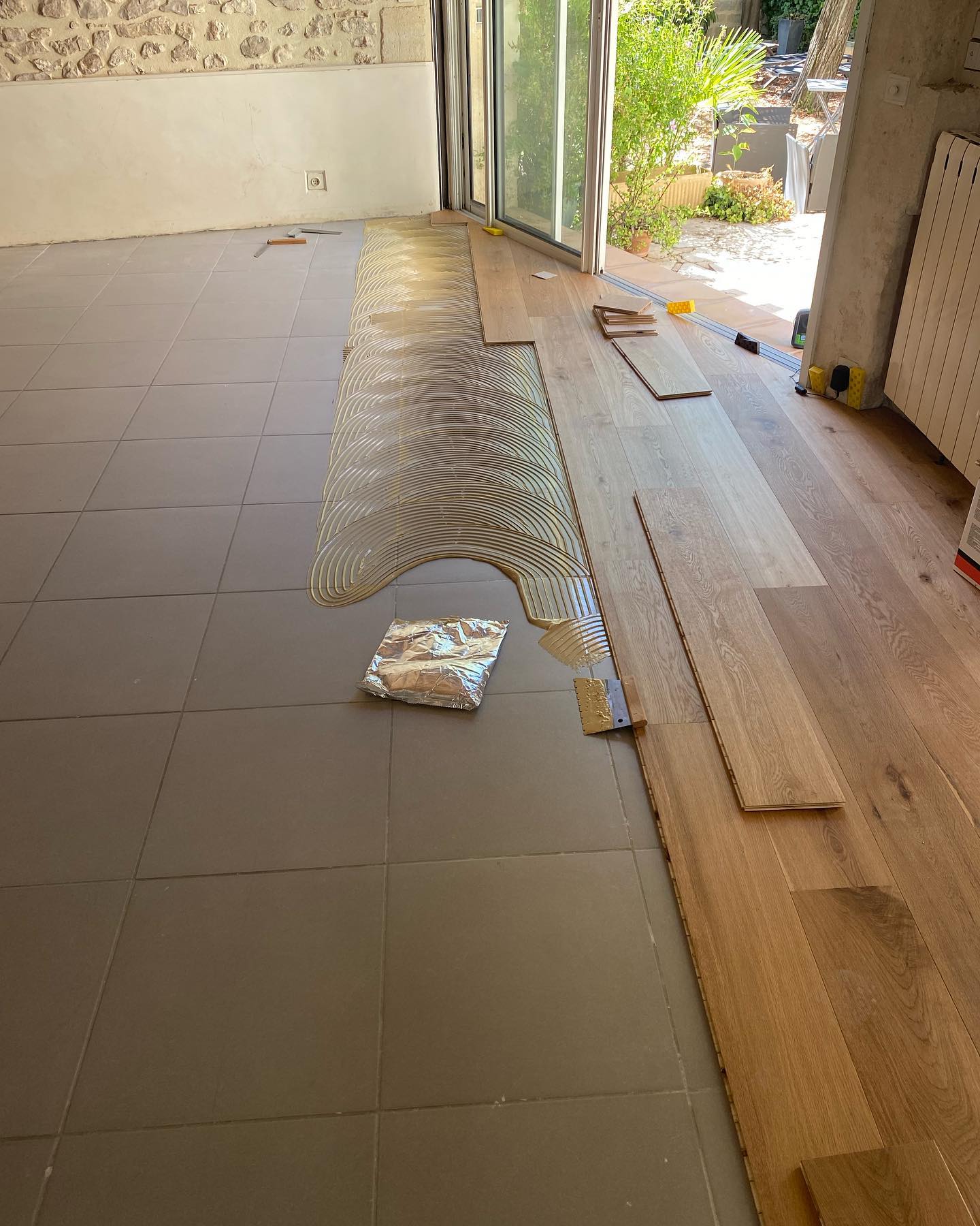 Pose de parquet contrecollé