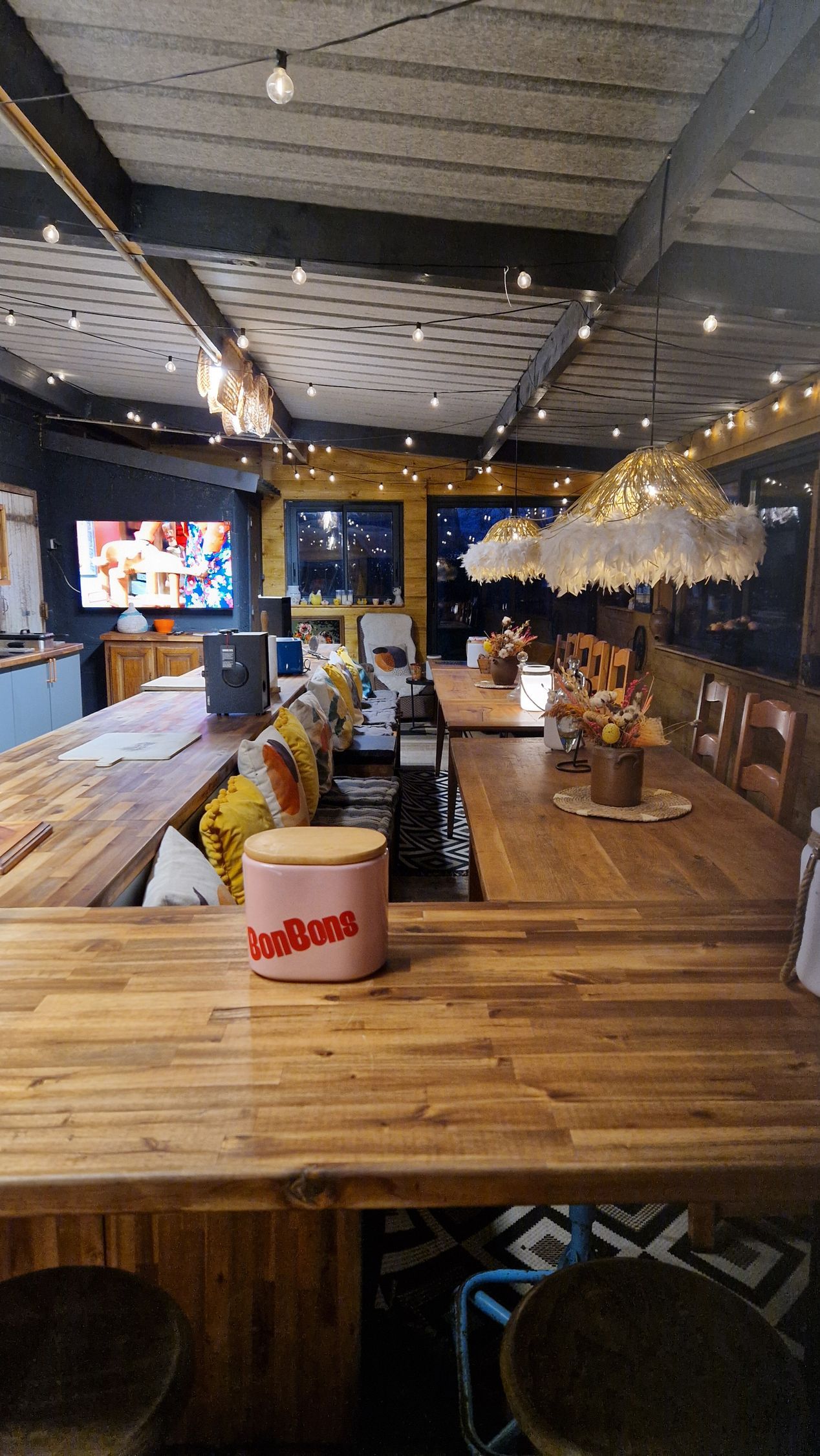 Disposition de table à l'intérieur