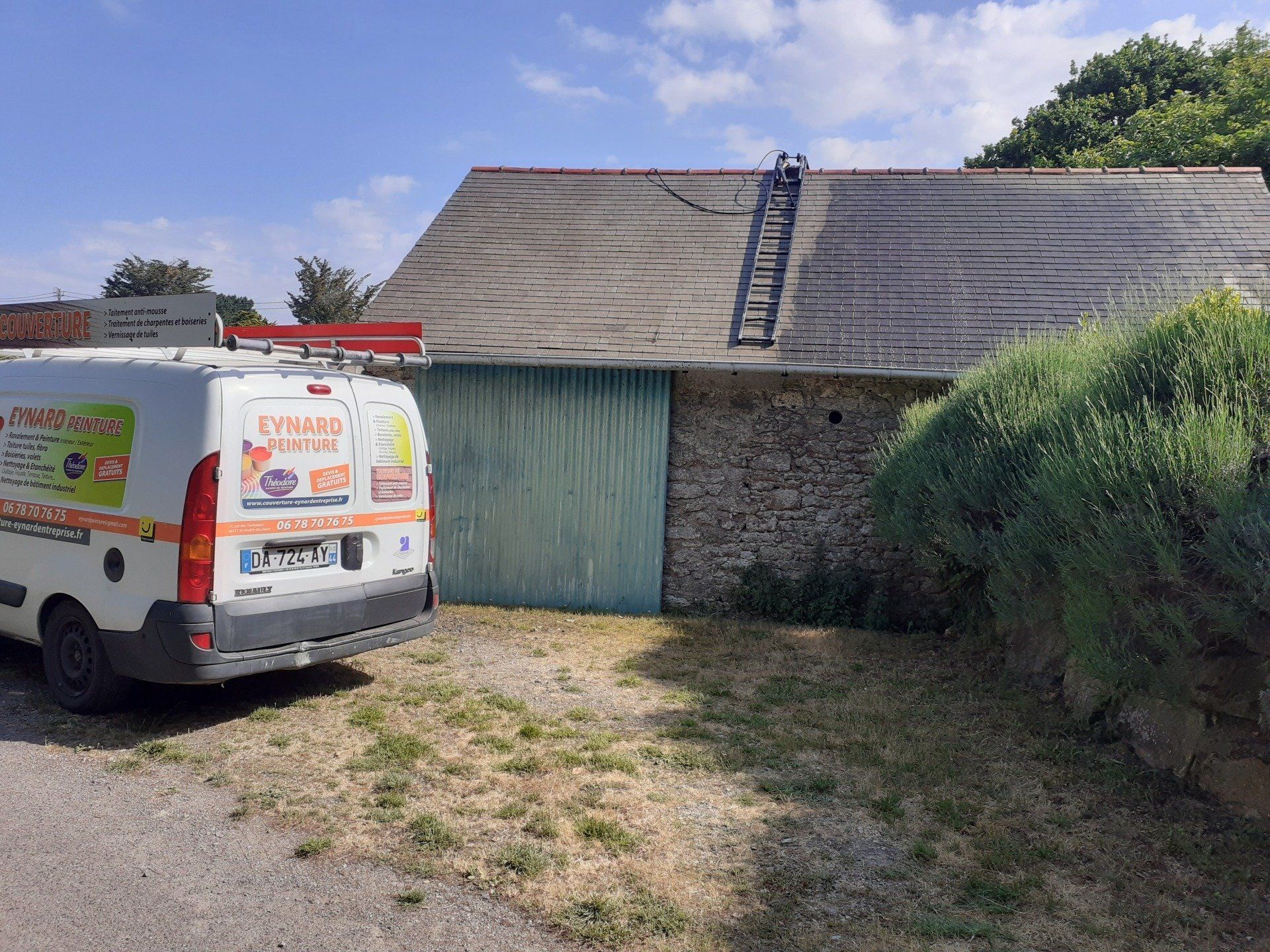 Travaux sur toit et camionnette Eynard