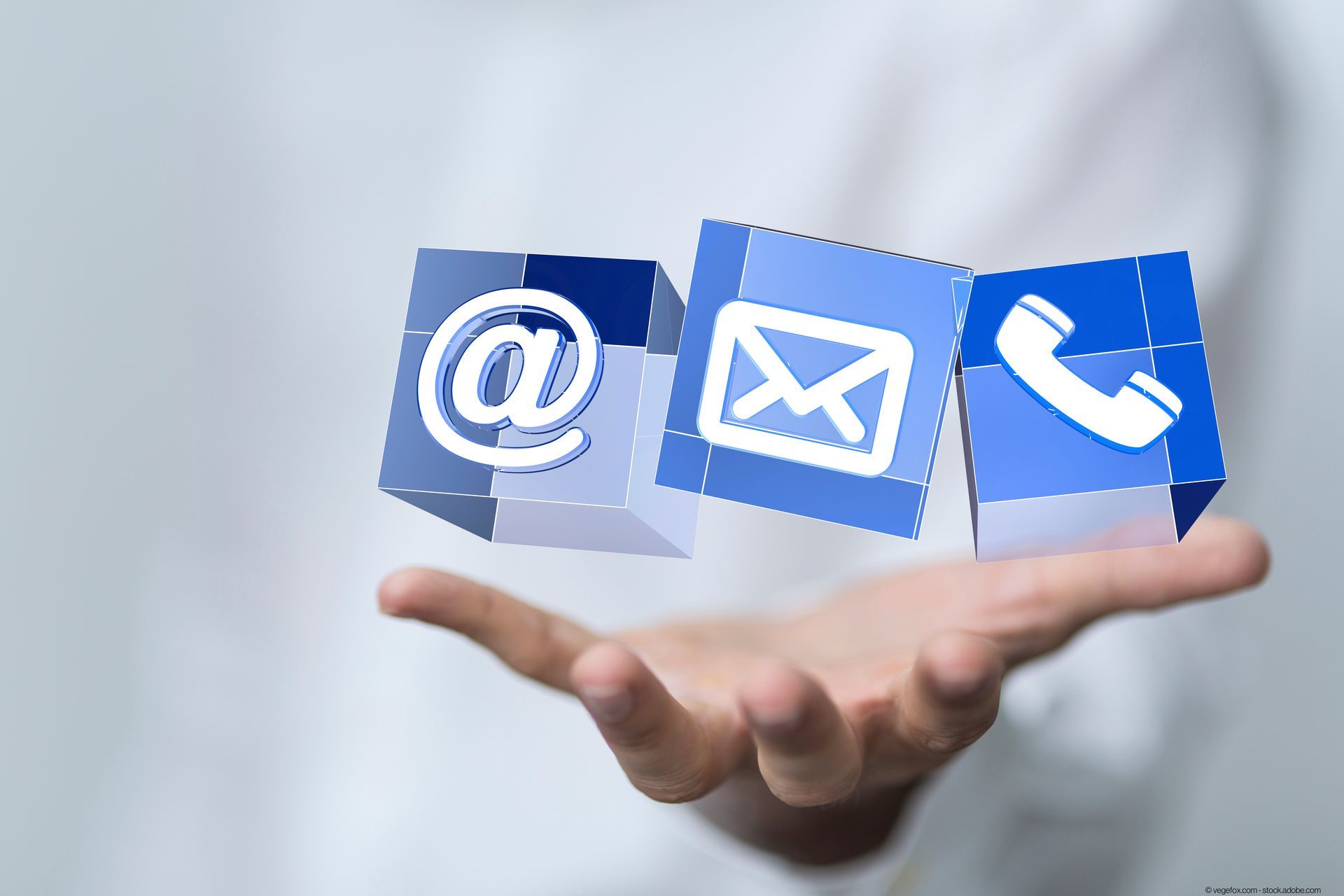 Kontakt Icons in Würfeln