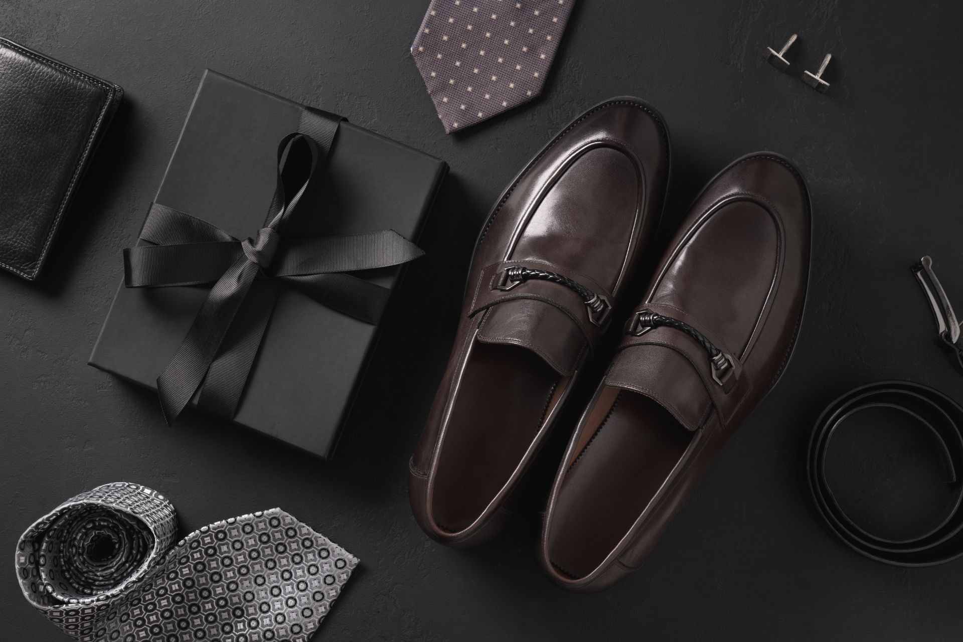 scarpe in pelle e accessori da uomo