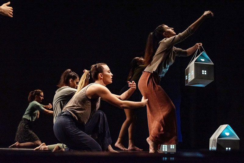 Αυτοσχεδιασμός - Σχολή χορού ΧΟΡΟΛΟΓΙΟΝ