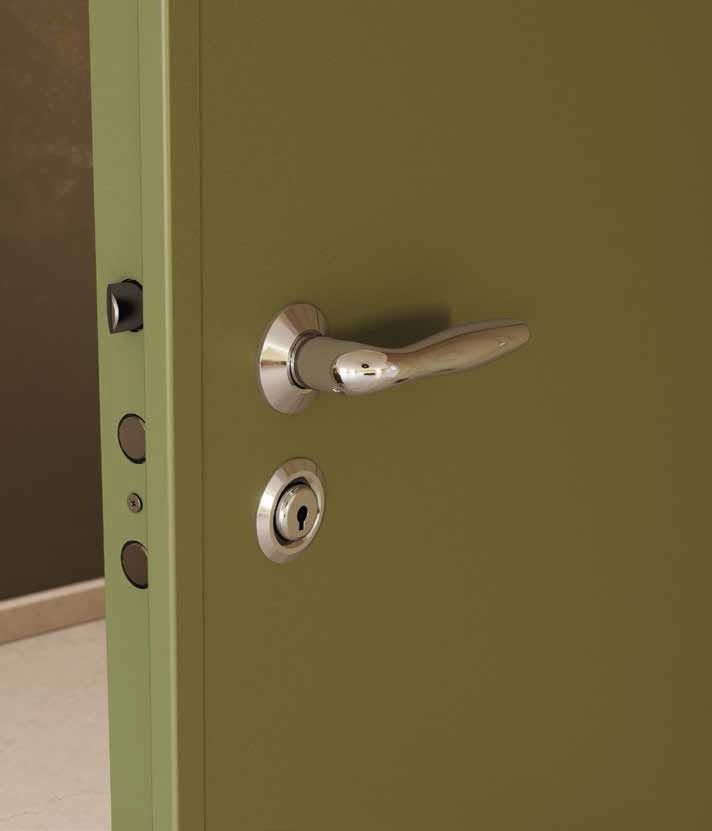Porte ouverte vert olive avec poignée et serrure
