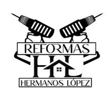 Un logotipo en blanco y negro para Hermanos López Reformas.