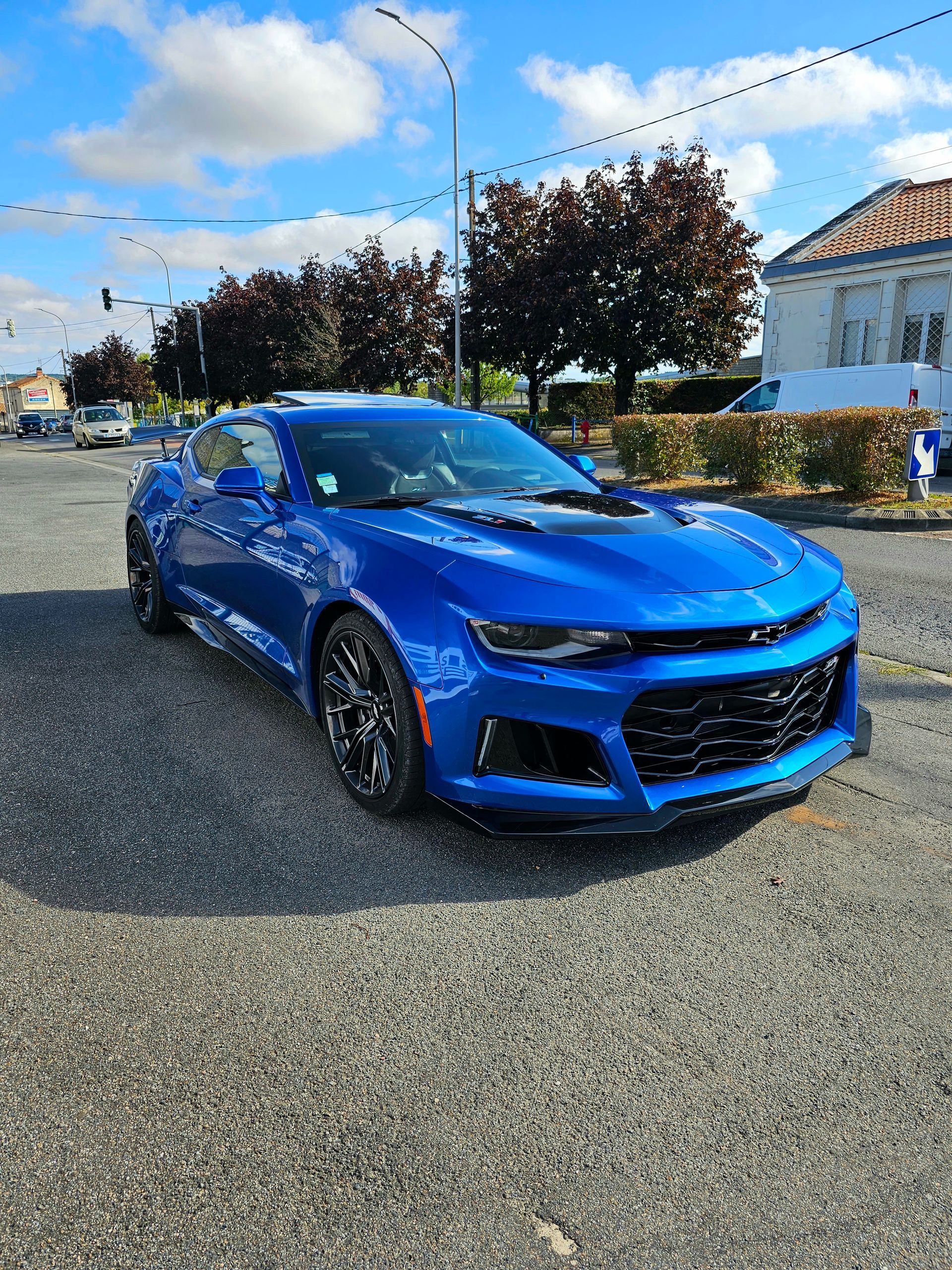 Chevrolet Camaro bleue