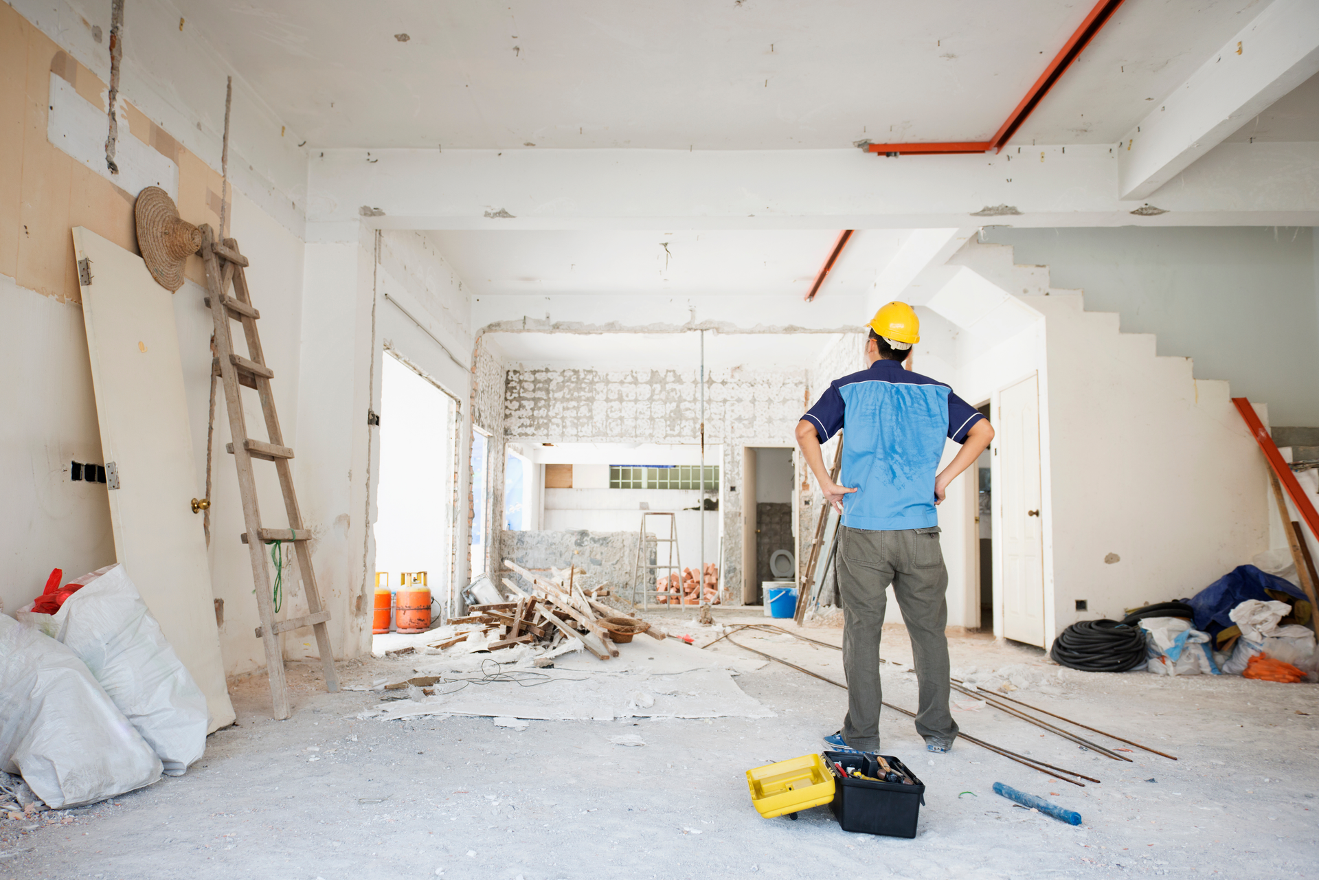 Electricien sur un chantier