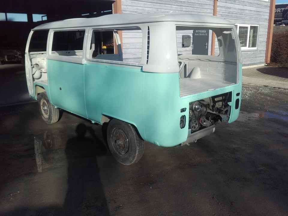 Autoservice Piterek Karosserie eines VW Bus
