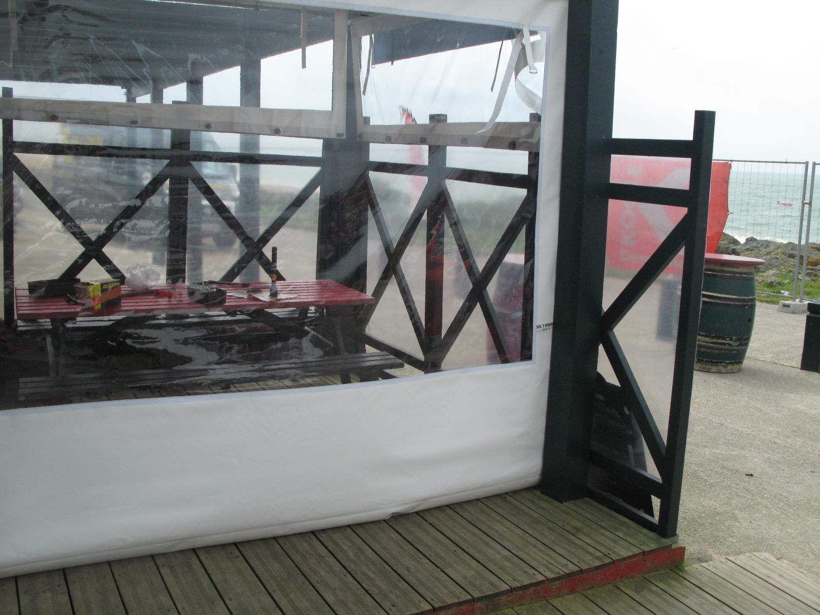 Tente en toile blanche