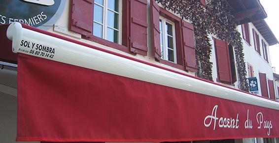 Store d'une façade de magasin